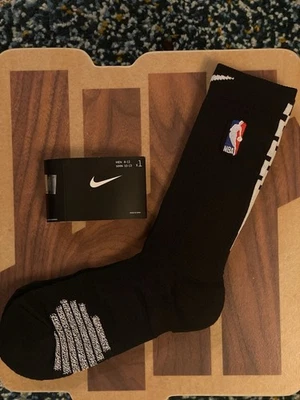 Calcetines Nike NBA Auténticos L Crew Negros Blancos Equipo de Jugador Rápido Emitidos en Cancha Foto 1 de 4