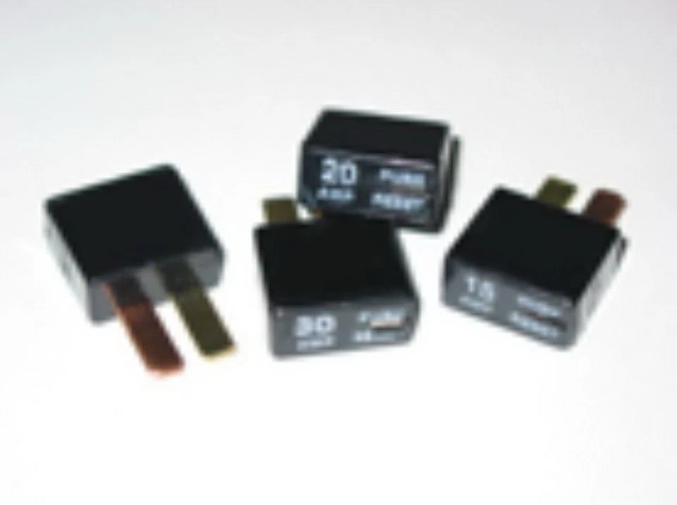 Painless Wiring 80010 10 Amp Circuit Breaker - Image 1 of 4