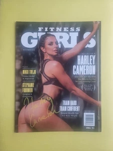 Harley Cameron Handsigned Fitness Gurls Magazin handsigniert Dezember 2023 AEW - Bild 1 von 2