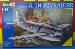 Revell 04584 - Douglas A-1H Skyraider - Maßstab 1:48 - Neu New OVP - Picture 1 of 2