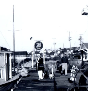 Boat Dock Gas Station 76 Original Vintage Photograph Found Photo - Picture 1 of 3