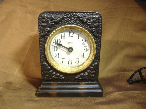 ANTIQUE CAST IRON WESTERN CLOCK 6" WESTERN CLOCK -ALARM - RUNNING Cover
