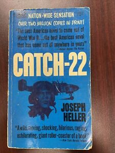 CATCH 22 by JOSEPH HELLER, druk Dell, 1967, vintage wydanie kieszonkowe