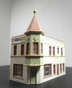 HO HISTORICAL BUILDING CORNER BUILDING - Picture 1 of 7