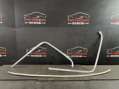 77-85 MERCEDES 300D REAR BACK GLASS CHROME SURROUNDVTRIM MOLDING SET - Image 1 of 4