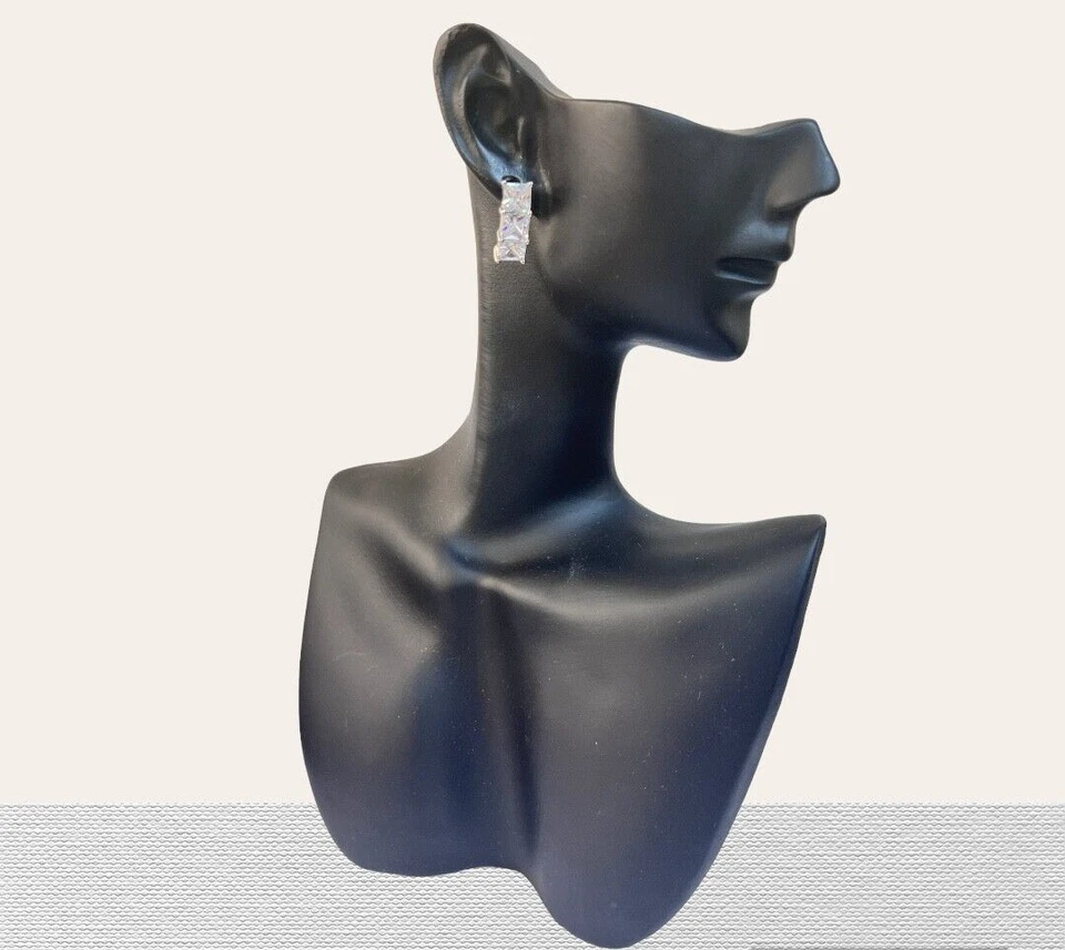 orecchini argento 925 rodiato anallergico zirconi trilogy zirconi quadrati - Immagine 1 di 1