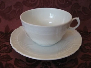 Juego de Tazas Planas y Platillos Richard Ginori Bianco Blanco (Viejo) de China - ¡Excelente! - Imagen 1 de 3