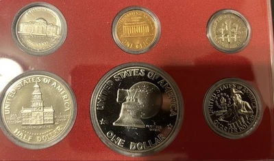 Bicentennial Coinage plus mint set years you want 1968, 1974, 3 sets 1975, 1999 - Image 1 of 4