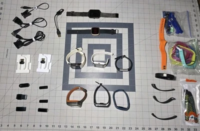 Großpackung Smartwatch Fitnesstracker Fitbit Garmin versch. Zubehör. Teile Ist-Zustand - Bild 1 von 4