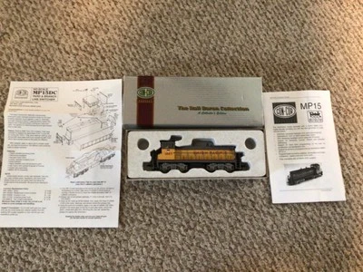 Con-Cor #0001-001606 HO EMD MP-15 W/Lenz DCC Decoder Union Pacific - Image 1 of 4