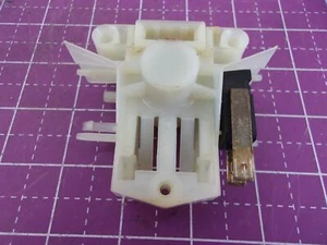 DD81-01629A - Samsung Dishwasher Door Latch - Picture 1 of 2