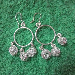 Pendientes de plata esterlina fina Hill Tribe bolas de triple nido colgantes magníficos auc - Imagen 1 de 6