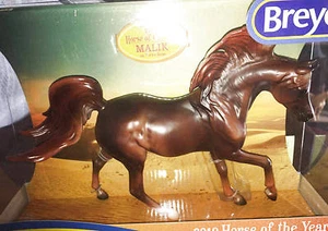 Cavalli modello Breyer 2019 cavallo dell'anno Malik castagno cavallo arabo - Foto 1 di 4