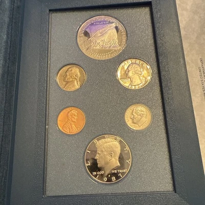 1987-S United States Mint Prestige Proof Set OGP Constitution 90% Silver Dollar - Image 1 of 4