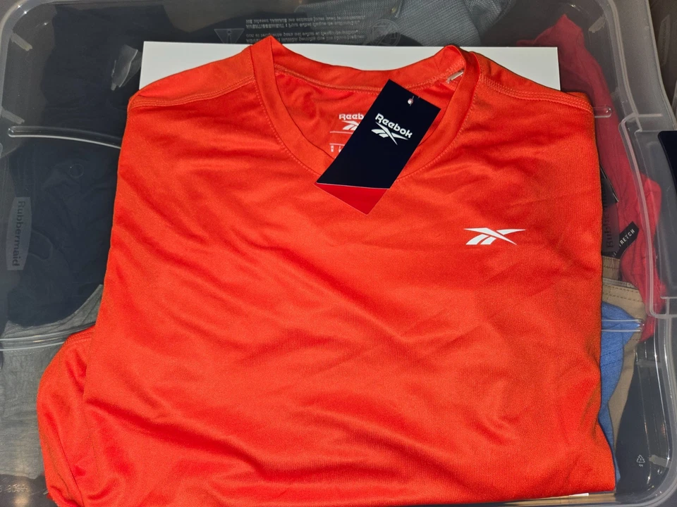 Camiseta roja REEBOK Tec para hombre, nueva con etiquetas Foto 1 de 1