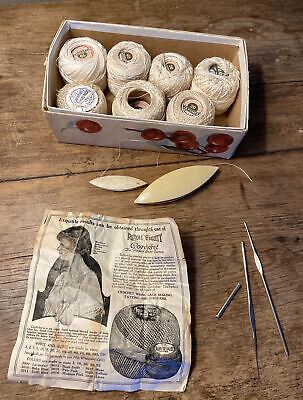 Antique Celluloid Tatting Shuttles Cotton Thread Crochet Hook Nightgown Pattern • 16.34€