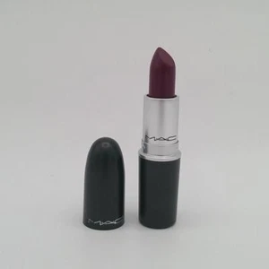 Lápiz labial satinado MAC #819 REBEL 3g *NUEVO* - Imagen 1 de 3