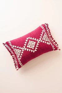 Anthropologie besticktes Galanos Kissen "Himbeere" - Bild 1 von 2
