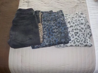 GUESS, DKNY & FADE TO BLUE, LOT OF 3 ANIMAL PRINT WOMENS JEANS, SIZE 27 - Image 1 of 4