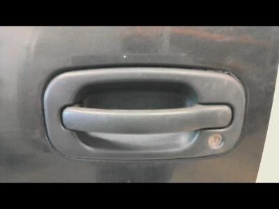 Used Front Left Exterior Door Handle fits: 2004 Chevrolet Silverado 1500 pickup - Image 1 of 4