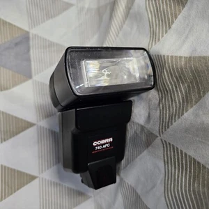 Cobra 740 AFC Camera Flash Accessory - Picture 1 of 3