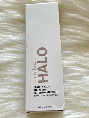 Smashbox Halo Healthy Glow All-In-One Tinted Moisturizer SPF 25 in Fair Light  - Image 1 of 4