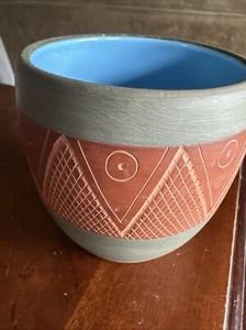 Pot  SIGNED Vicente H  Native American Pottery Tri Toned Pottery - Picture 1 of 5
