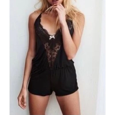 Victoria's Secret плюшевый комбинезон черный кружевной с ремешками новый без ЯРЛЫКОВ размер средний - Изображение 1 из 4