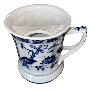 Wienerwald Fine China blaue Zwiebel Schnurrbart Tasse/Becher von Seymour Mann, Japan - Bild 1 von 8
