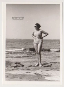 Bikini de playa bastante atractivo para mujeres jóvenes traje de baño foto antigua instantánea femenina - Imagen 1 de 7