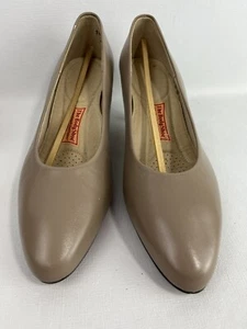 Vintage Hush Puppies The Body Shoes Size 9.5EW Taupe Leather Pump Heels - Picture 1 of 7