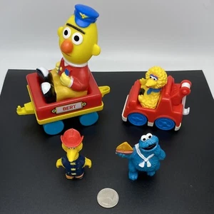Lot of 4 Various Sesame Street Toys 2x Big Bird Bert Cookie Monster Vintage - Picture 1 of 12