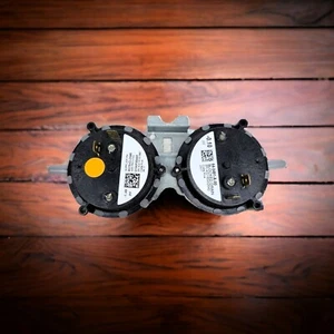 Goodman-Amana 0130F00440 New Open Box Dual Pressure Switch -.1/-1.49 - Picture 1 of 6