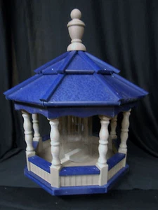 Alimentador de pájaros Amish Gazebo hecho a mano arcilla casera y techo azul Md - Imagen 1 de 1