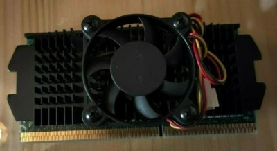 CPU VINTAGE  Intel Pentium III  600MHz SLOT1 + Raffreddamento completo - Immagine 1 di 3