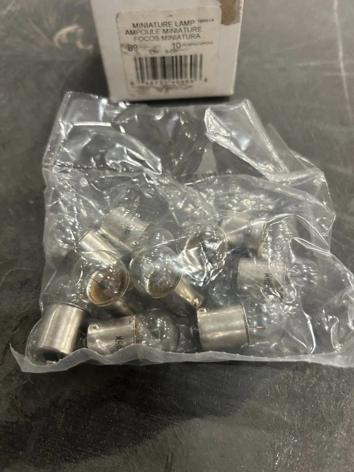 Bombillas de cortesía Wagner 89 12V 6CP CAJA DE 10 Foto 1 de 1