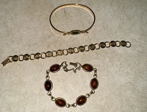 Lote De Tres Pulseras Firmadas SARAH COVENTRY Color Dorado Tono - Imagen 1 de 4