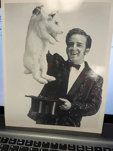 Ron Fable Magier & Larry der magische Hase Original 8x10 Werbefoto - Bild 1 von 1