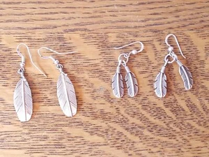 Traumhaftes Set aus zwei Southwestern Stil FEDER Haken Ohrringe X898B - Bild 1 von 4