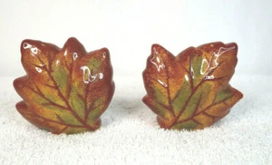 Salero y pimentero de hojas de otoño, diseño de hojas de arce 3" x 3" x 1" - Imagen 1 de 3