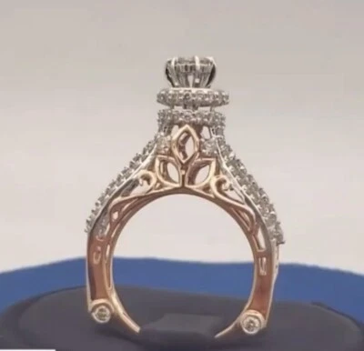 Impresionante Anillo Premium Diseño Real Circonita Cúbica Blanca y Plata Argentium 935 Foto 1 de 4