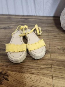 Womens Crown & Ivy Yellow Espidrille Sandals Size 8 - Picture 1 of 9