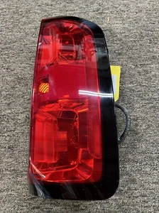 2015 - 2019 Chevrolet Colorado Passenger Right Side Taillight Lamp Lens R62 - Picture 1 of 6