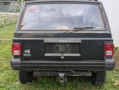 Комплект адаптеров для задних фонарей 84–96 Jeep Cherokee (XJ) для задних фонарей Jeep Wrangler (JK) - Изображение 1 из 4