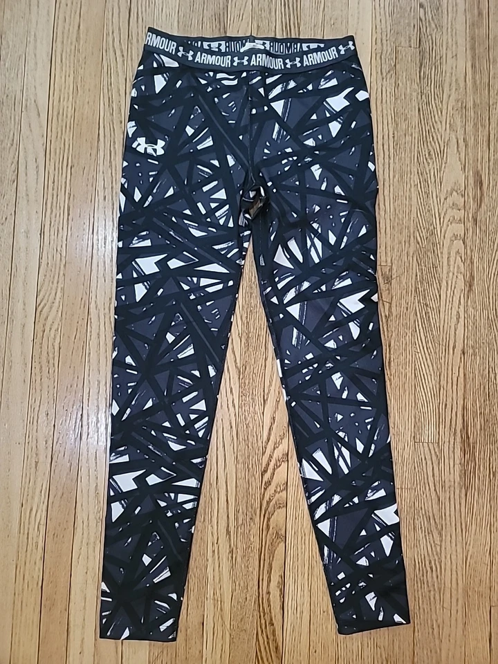 Under Armour Girls UA HeatGear Armour Printed Legging XLarge Black White 1271028 - Image 1 of 4