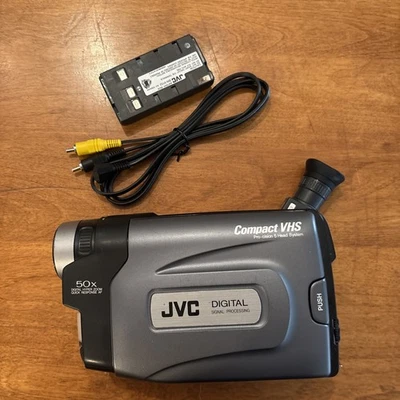 JVC Compact VHS VHS-C Camcorder Model GR-AX841U Works No Charger🔥🔥 - Image 1 of 4