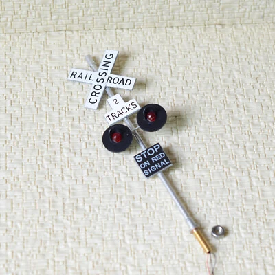 2 x O scale railroad crossing signals 2 heads + 1 x circuit board flasher #SL2 - Image 1 of 4