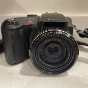 Fujifilm FinePix S Series S602 Zoom Digital Camera - Black  - Picture 1 of 6