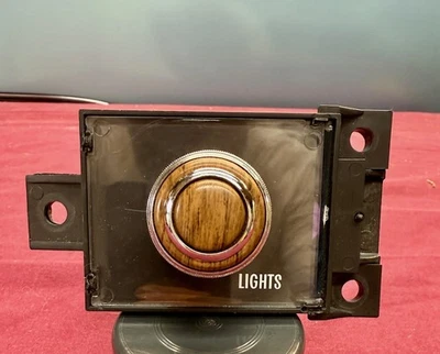 Interruptor de farol Cadillac Deville Fleetwood peça #1610230-3 excelente estado - Imagem 1 de 4