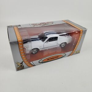 🚨 Road Signature Collection 1967 Shelby GT 500 White Blue 24206 Rare Die Cast